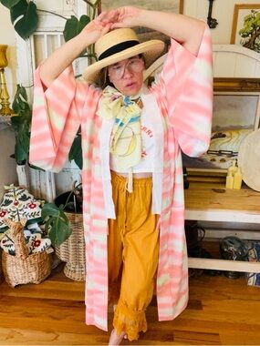 Vintage Pink And Cream Abstract Clouds Whimsical Kimono Robe 1960’s 70’s